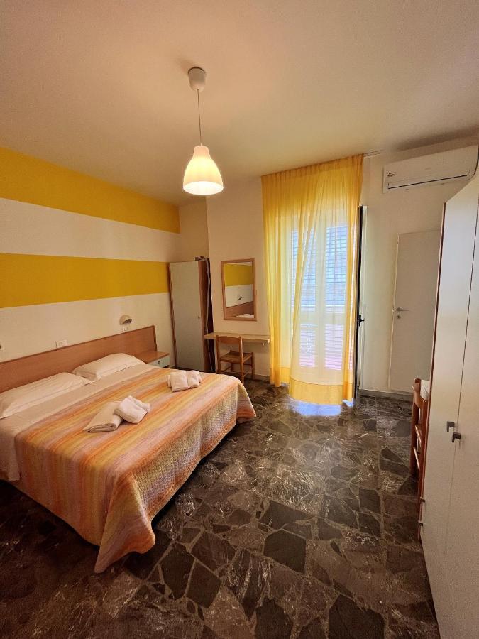 Hotel Lido В'єсте Екстер'єр фото
